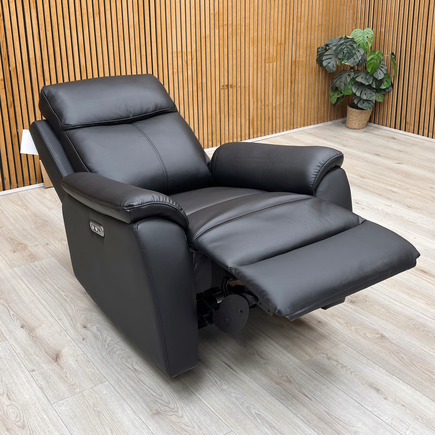 'Kingsmere' Black Leather Power Recliner Chair Very.com