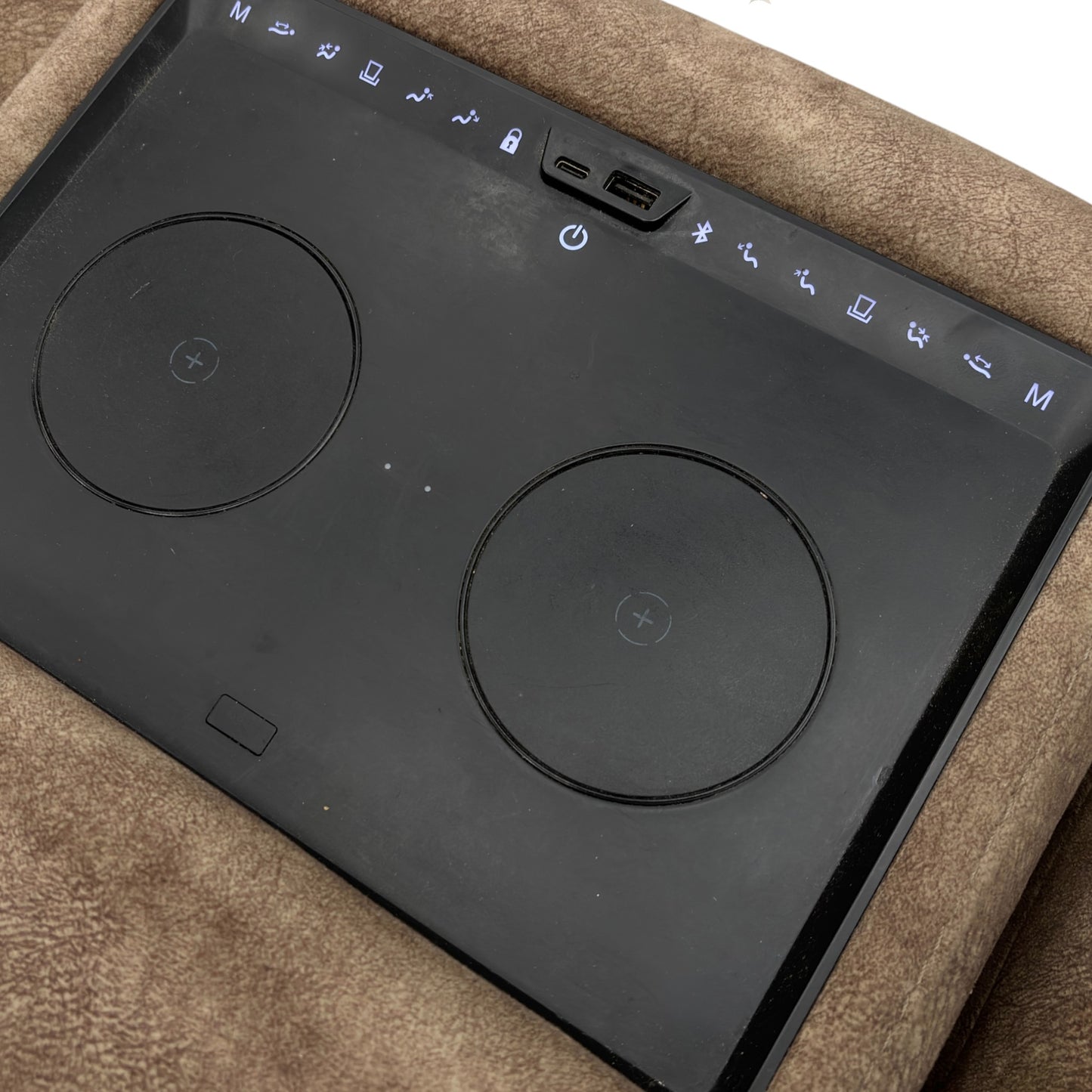 Close-up of Power Headrest Feature