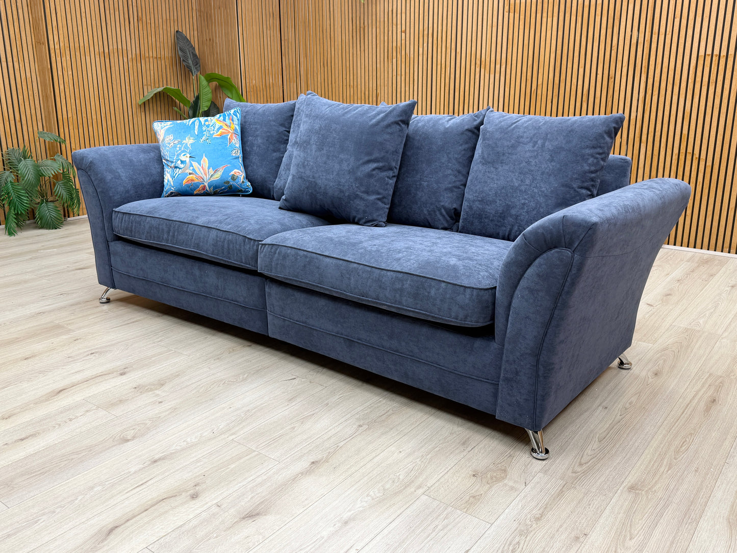 'Dury' Blue Fabric 4 Seater Split Frame Sofa