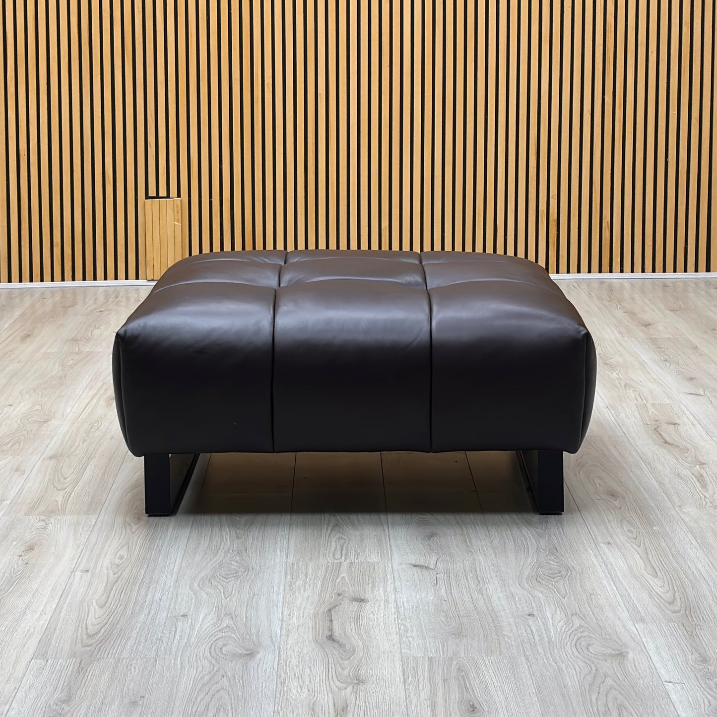 ‘Shelby’ Sk-097d Dark Brown Leather Square Footstool