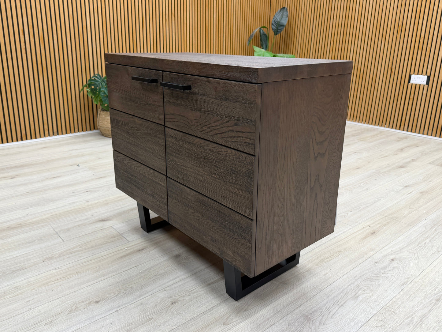 Side view of the Mars solid oak unit, showcasing the depth of the cabinet and the professional dark oak staining.