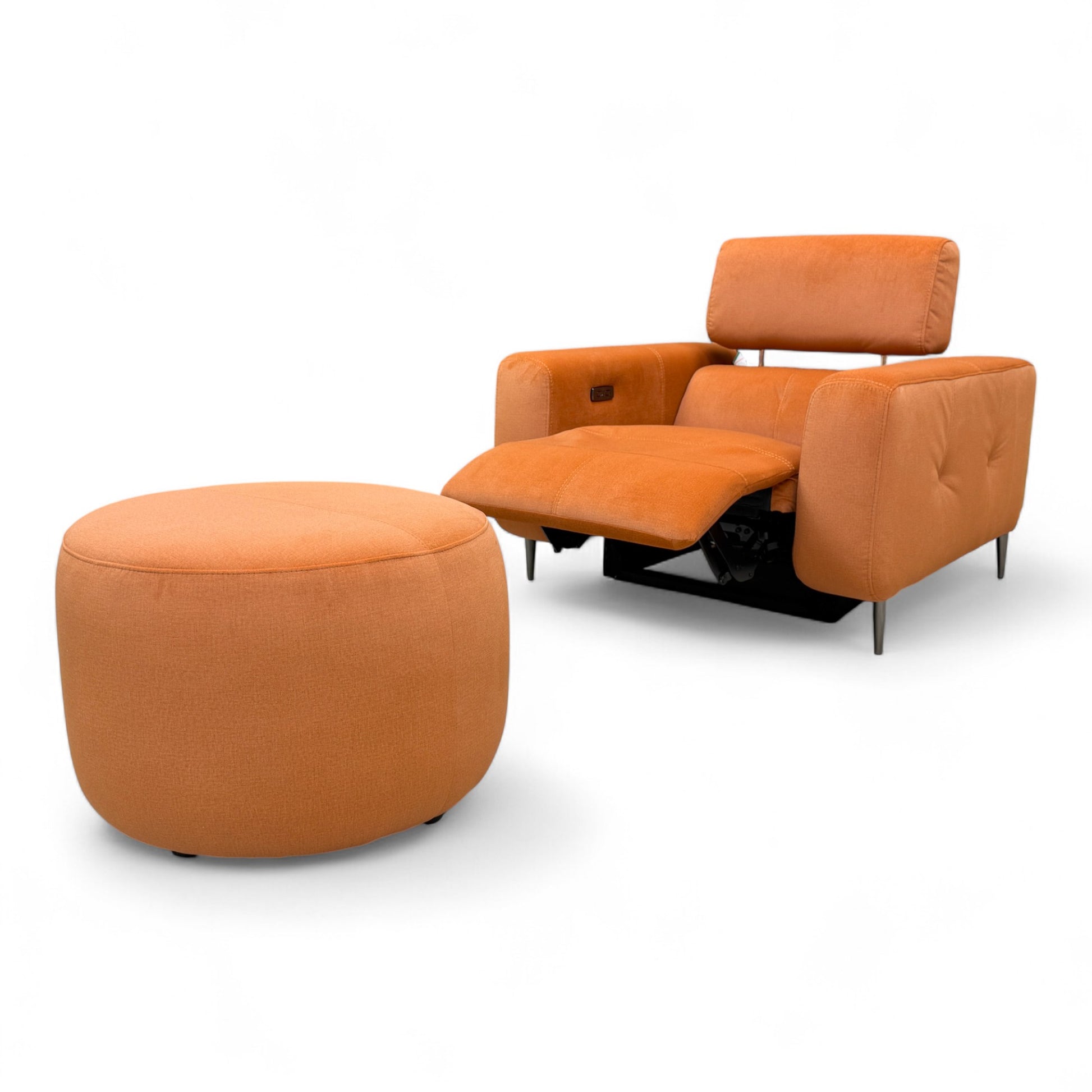 Detail shot showing the power control buttons and integrated USB port located on the side of the 'Ezra' chair.