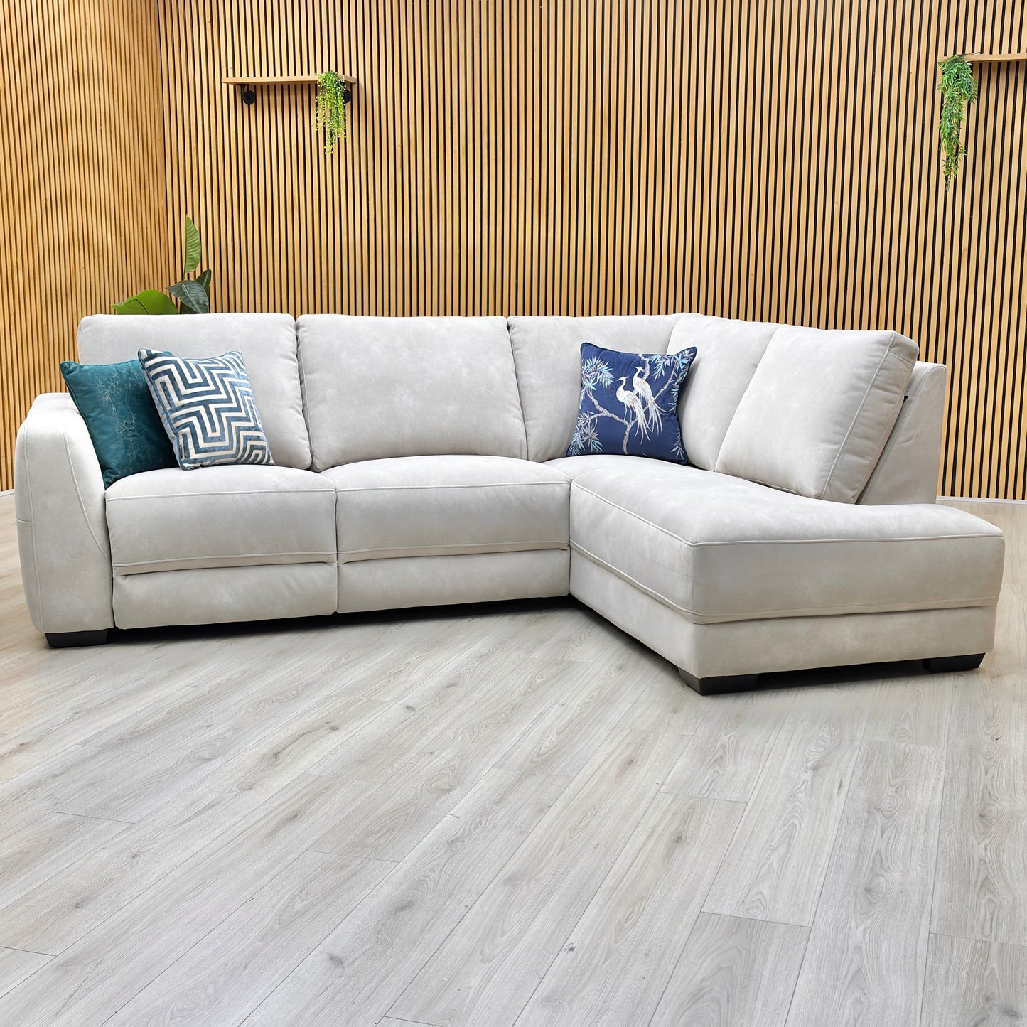 ‘Dinky’ Dexter Ivory 43501 Fabric Power Recliner Right Hand Facing Corner Chaise End Sofa