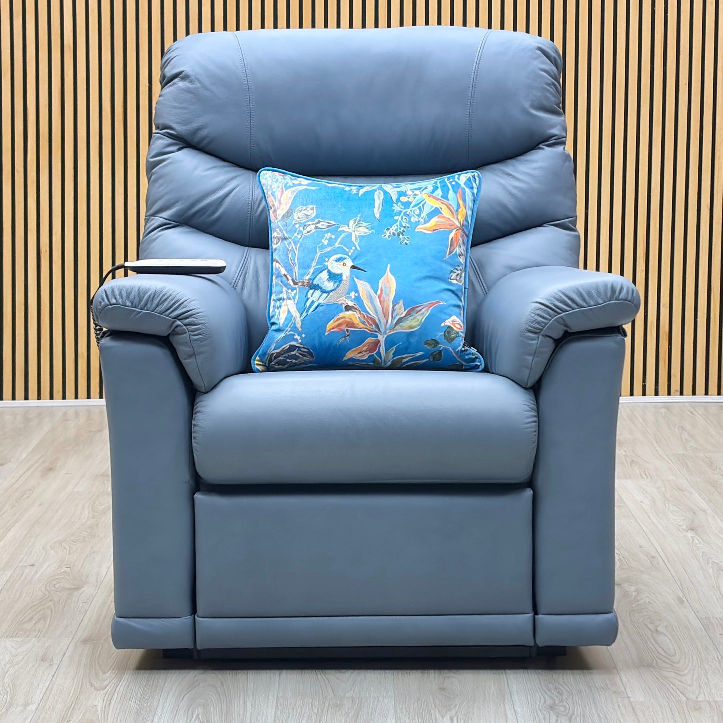 G Plan ‘Malvern’ L857 Cambridge Sky Blue Leather Small Rise and Recliner Chair