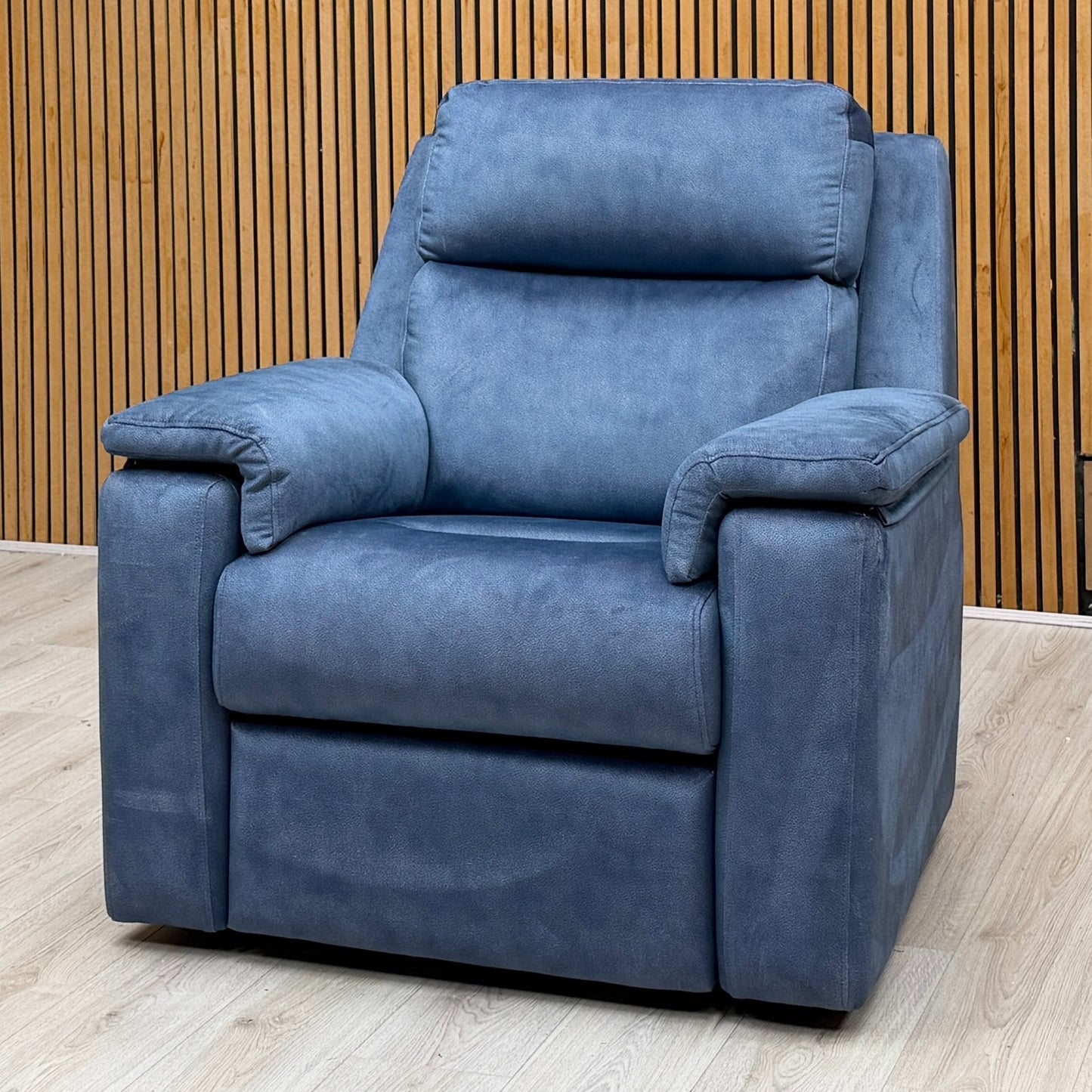 G Plan ‘Thornbury’ A125 Stingray Indigo Velvet Fabric 3 Seater Power Recliner with Standard Chair Sofa Set