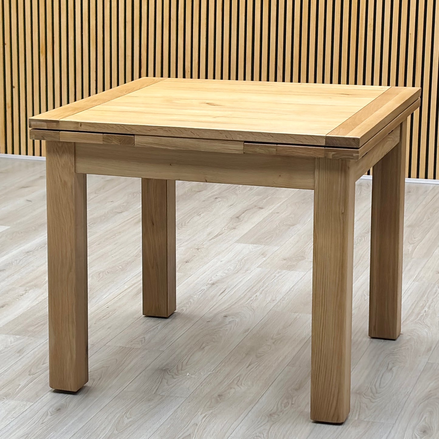 Furnitureland 'Augusta' Solid Oak Draw Leaf Extending Dining table
