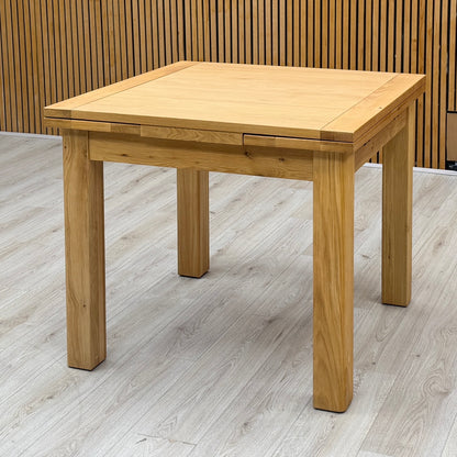 Furnitureland ‘Augusta’ Solid Oak Draw Leaf Extending Dining Table – view 3