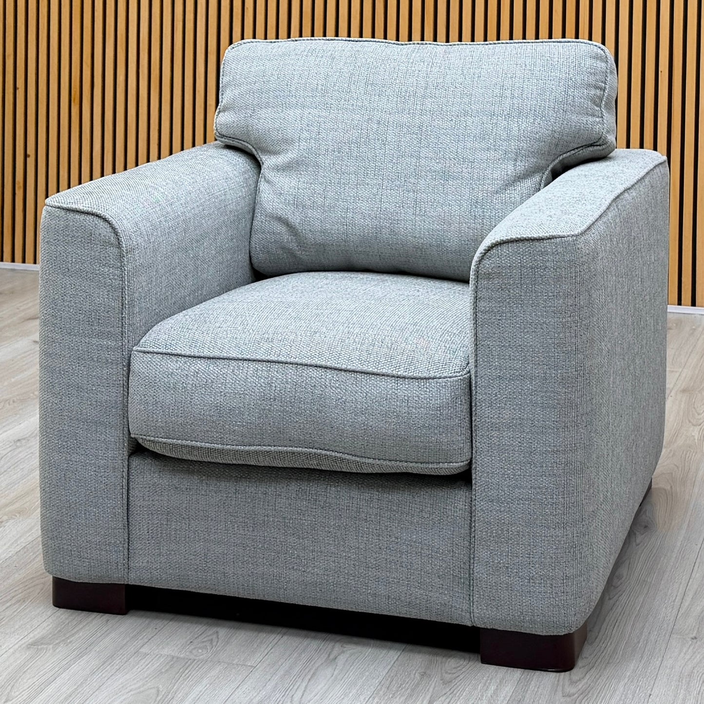 ‘Elora’ Light Grey Fabric Chair