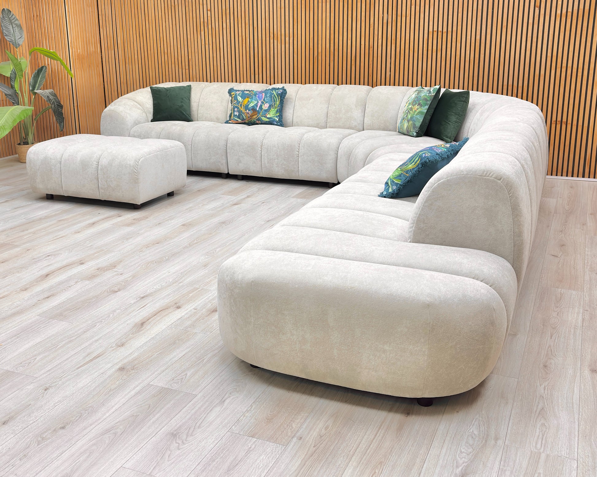 Digital product image of the sofa set from the top, detailing the configuration.