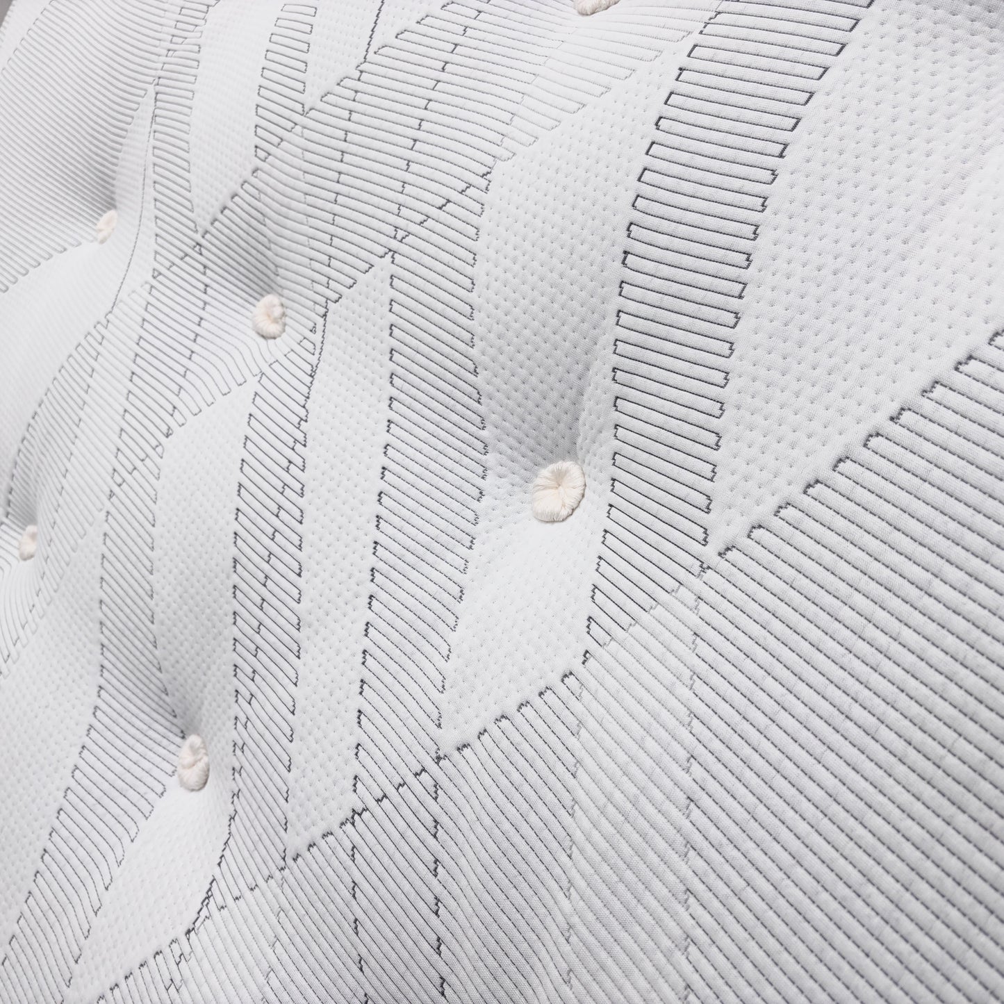 ‘Silentnight’ Lift Breathe 1600 Miracpocket Spring Mattress - King