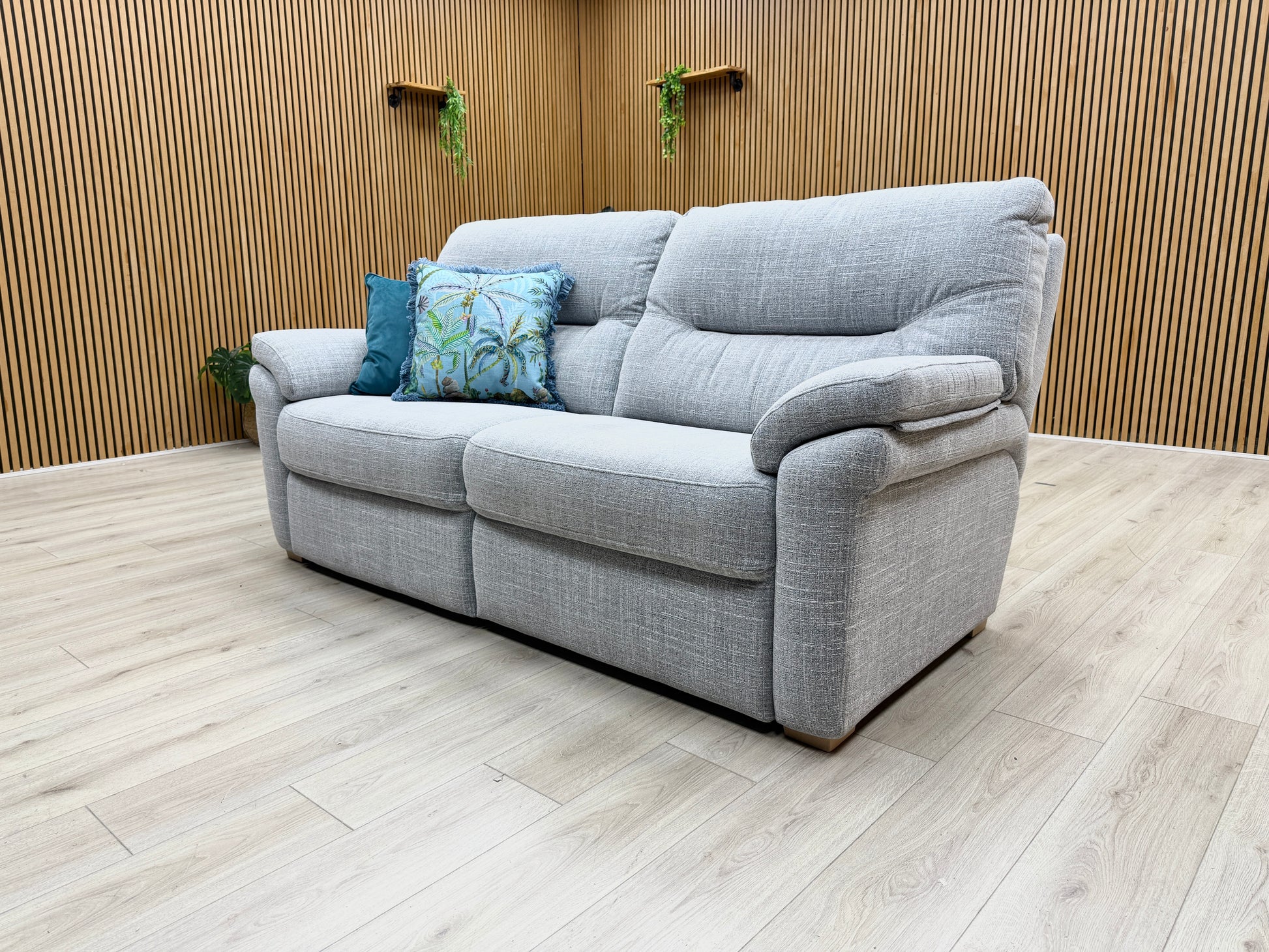 Lifestyle shot of the ‘Seattle’ B932 sofa highlighting the modern silhouette and clean lines.