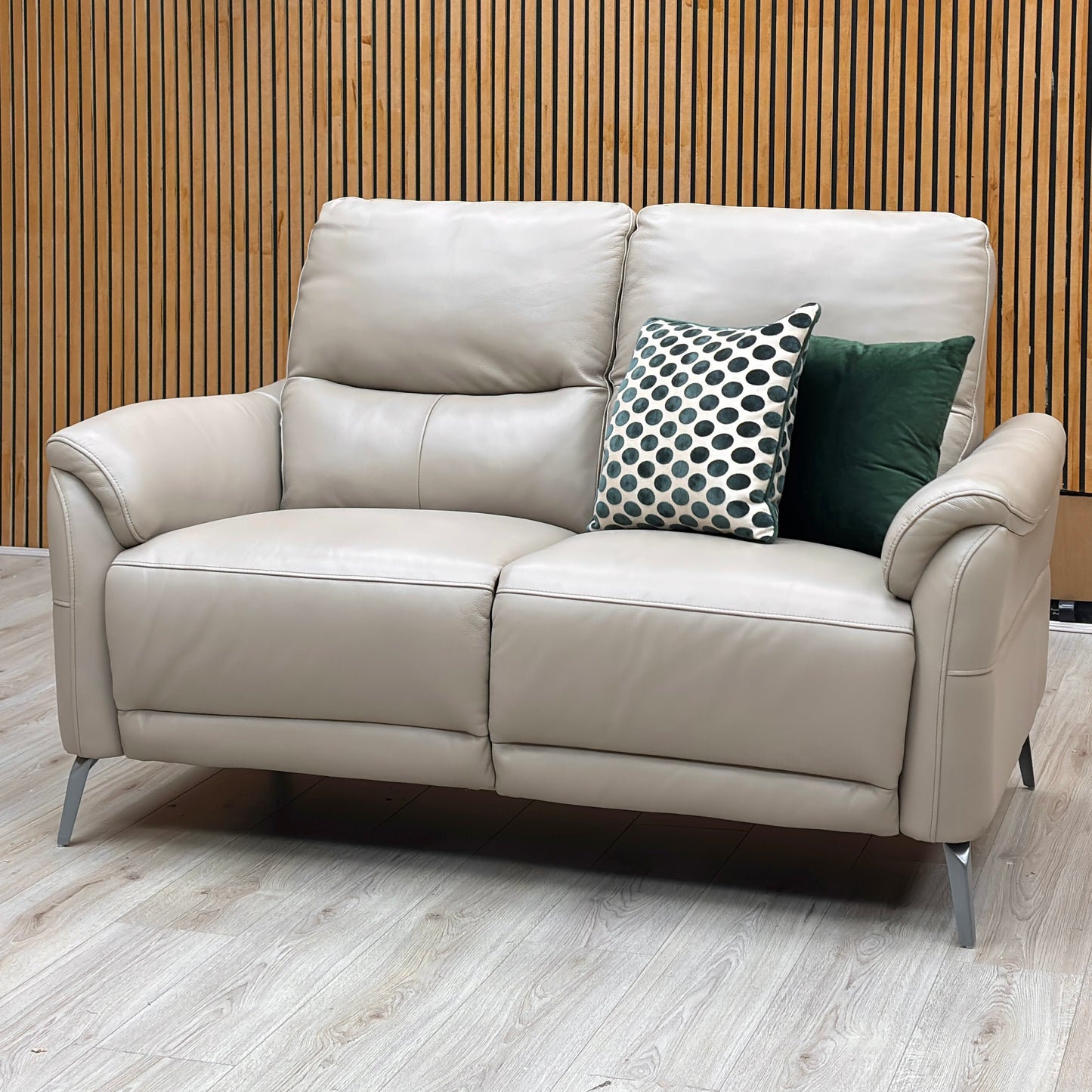 ‘Daytona' Cat-40_08 Oyster Leather 2 Seater Sofa Furniture Village