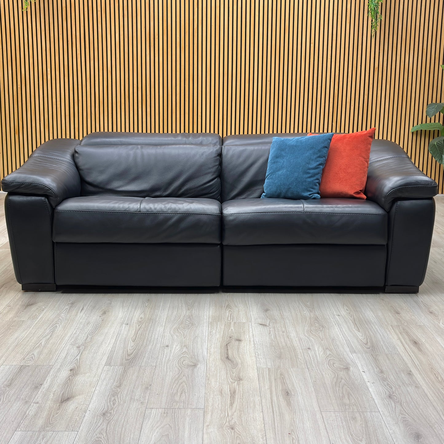 Nicoletti ‘Galileo’ Botero Nero Black Leather 3 Seater Power Recliner Sofa with Power Headrests