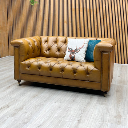 At The Helm ‘Wallace’ X3y1-1957ls Inca Leather 2 Seater Chesterfield Sofa