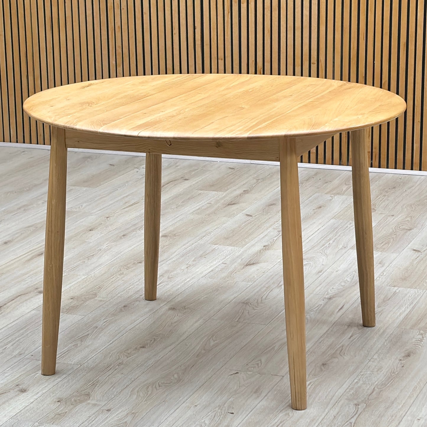 ‘Stockholm’ Light Oak Solid Oak Round Extending Dining Table
