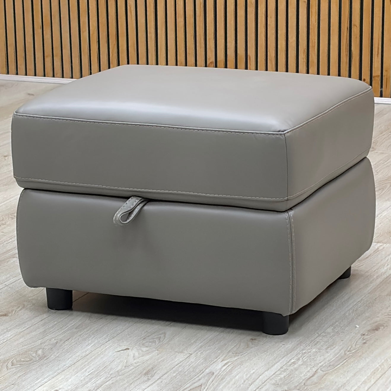 World of Leather ‘Nixon’ Bv-042e Elephant Grey Storage Footstool