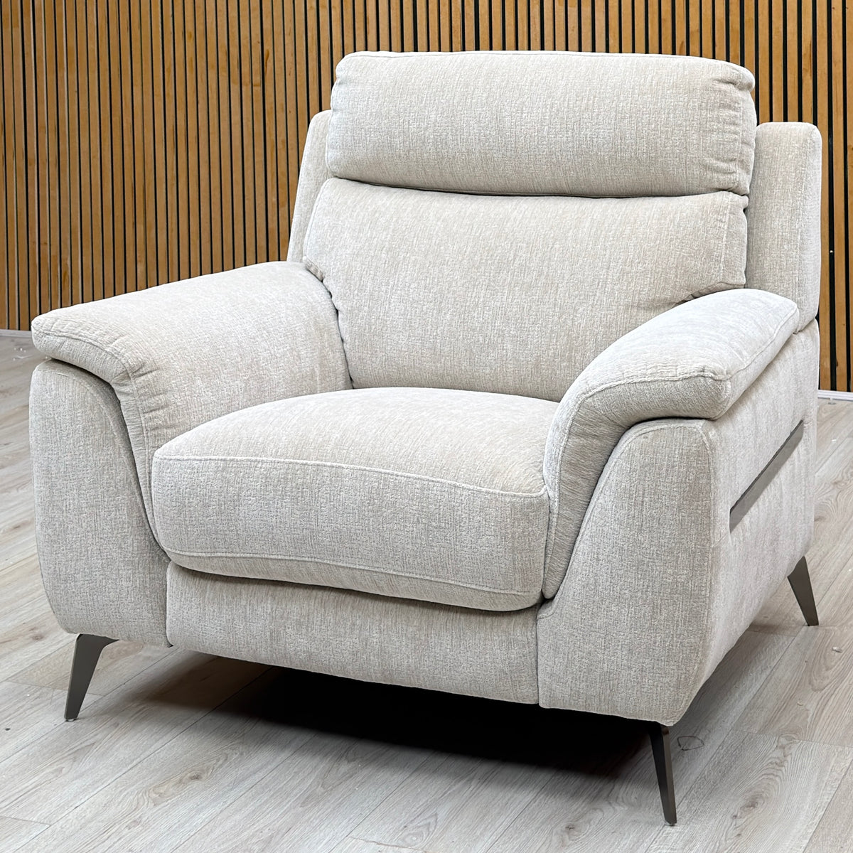 'Eclipse' Fab-Crn-R120 Beige Gm Fabric Chair