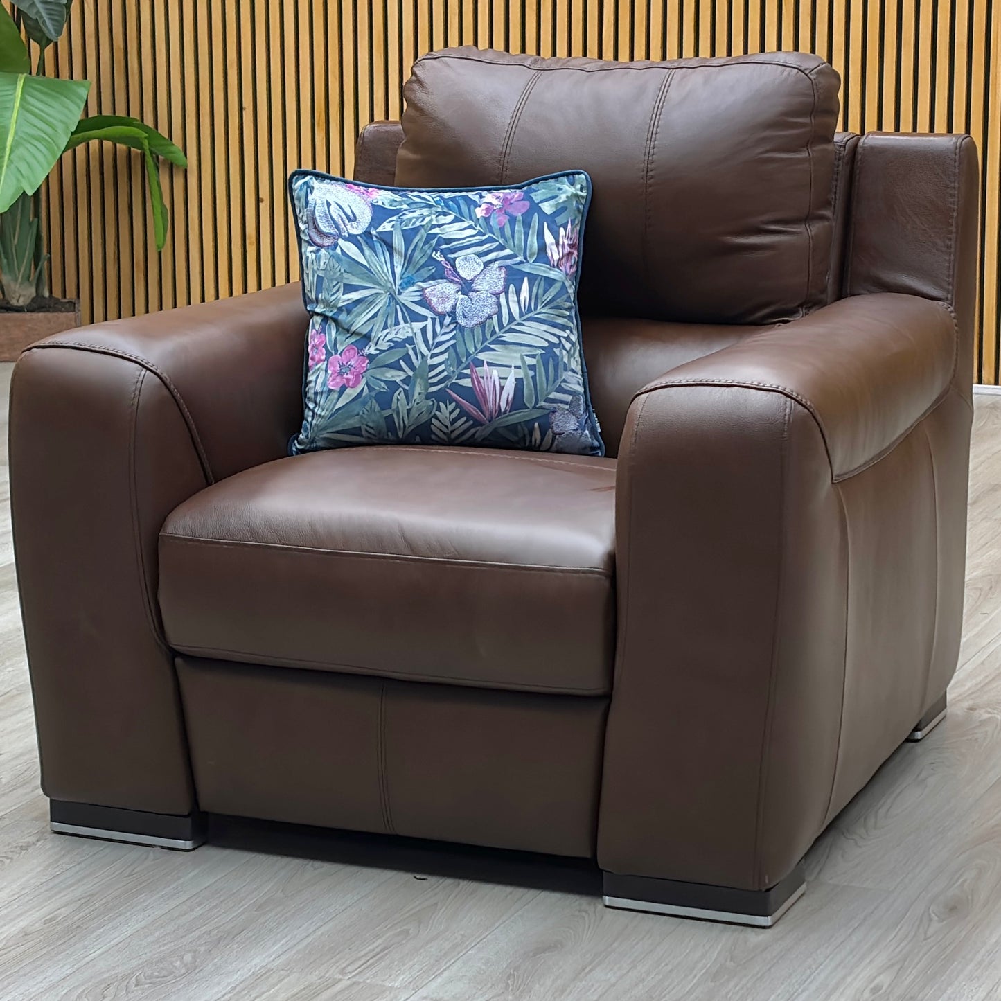 ‘Viali' Cometa Brown 2847 Leather Power Recliner Chair
