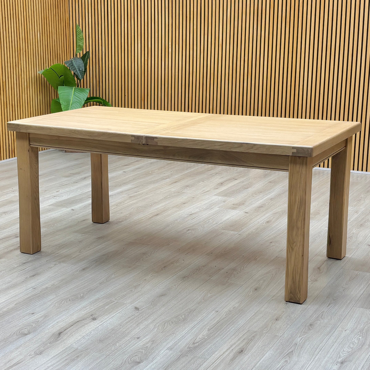 'Delaney' Light Oak Solid Oak Large Extending Dining Table