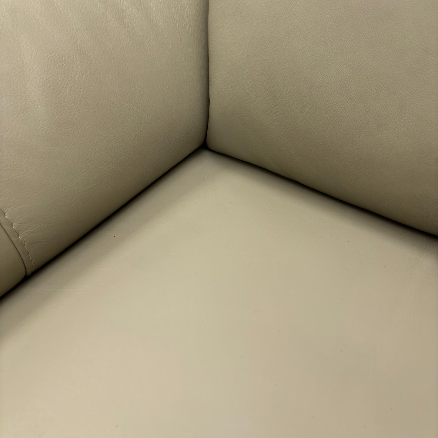‘Utah' Natural Sand La-4827 Leather 2 Seater Power Recliner Sofa with Power Headrests and Power Lumbar