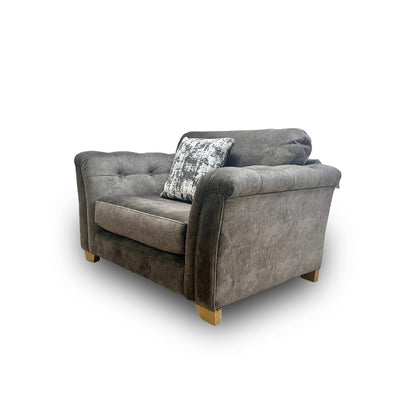 Boutique ‘Aura’ Kenzo Mink Dw Ft Love Chair