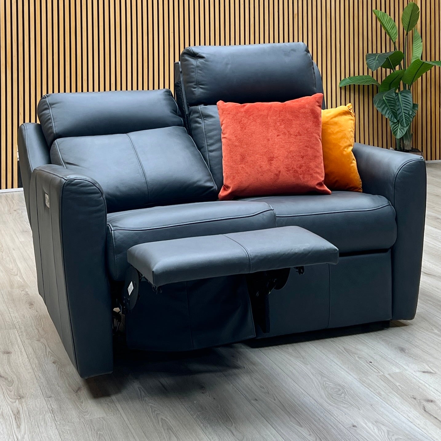 G Plan ‘Wren’ L852 Cambridge Petrol Blue Leather 2 Seater Power Recliner Sofa Furniture Village
