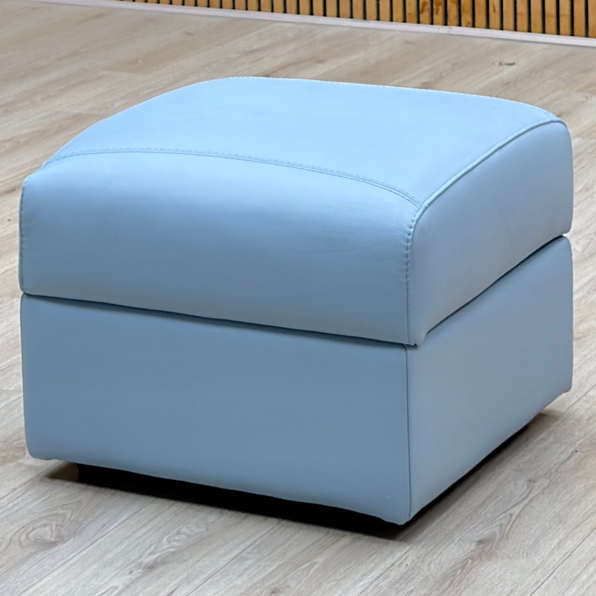 Nicoletti ‘Yari’ Pelle Botero 2167 Cielo Sky Blue Leather Storage Footstool
