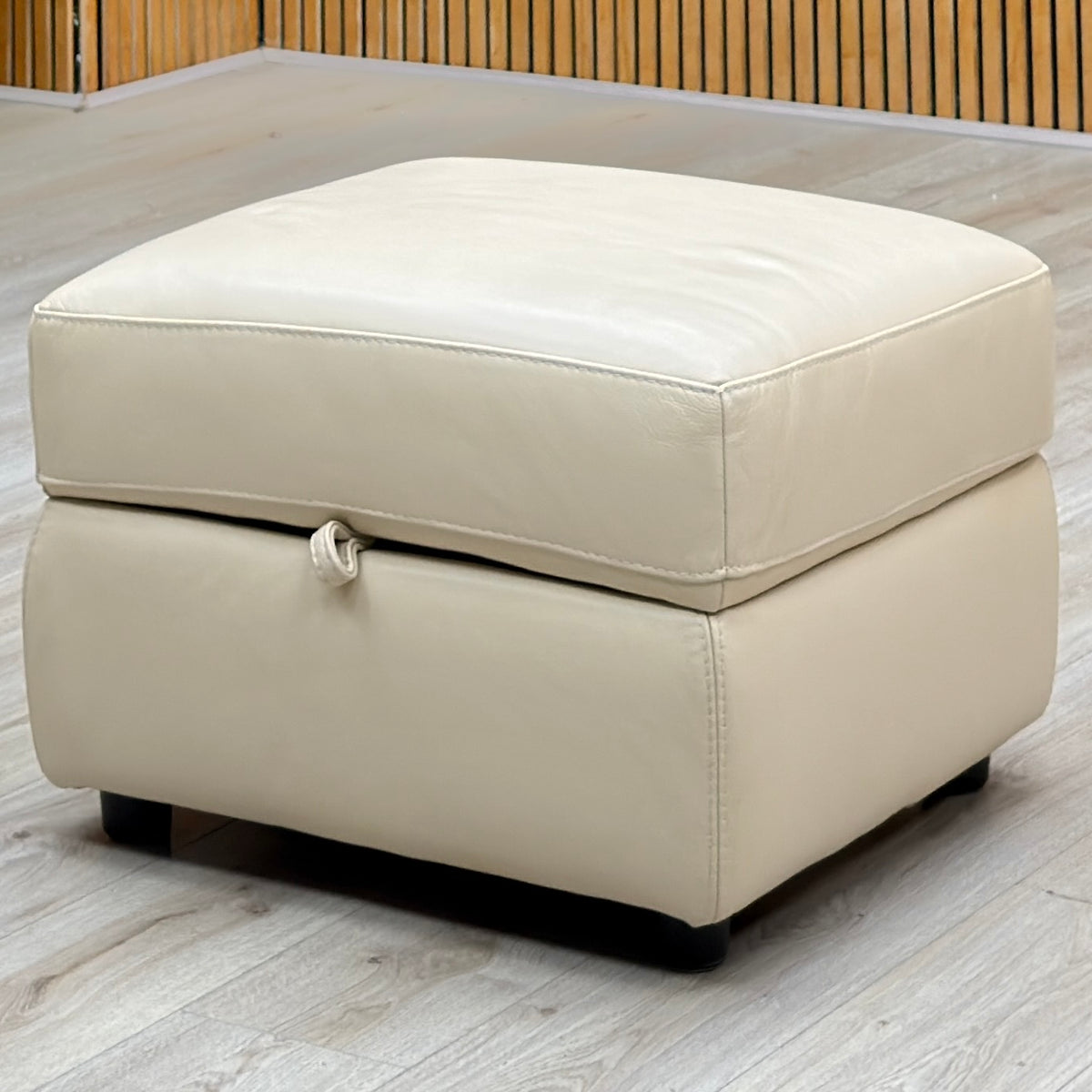 World of Leather ‘Touch’ Bv-862c Bisque Cream Leather Storage Footstool