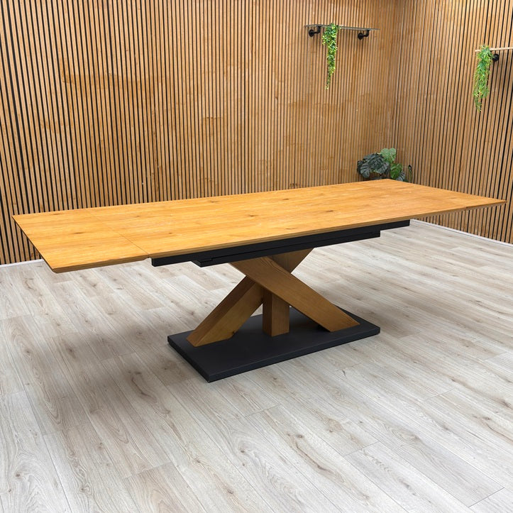 ‘Aydin’ Solid Oak Large Extending Dining Table