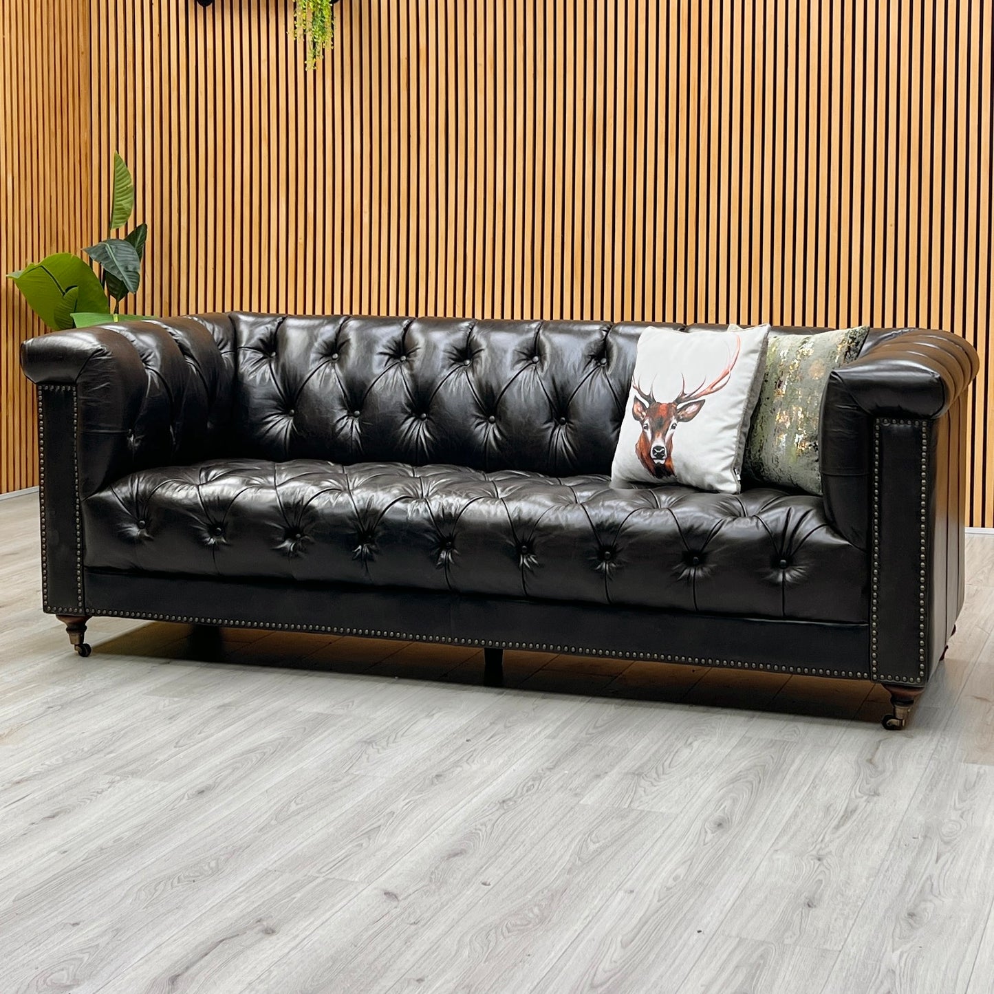 At The Helm ‘Wallace’ X3y1-1759ls Cannon Brown Leather 3 Seater Chesterfield Sofa