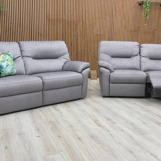 Video demonstration showing the smooth power reclining action and the quick-heating seat functionality for both sofas.