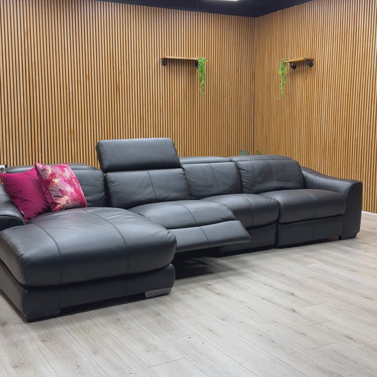 Video demonstrating the dual power reclining mechanism and adjustable headrest functionality of the ‘Xavier’ sofa.