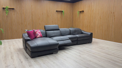 Video demonstrating the dual power reclining mechanism and adjustable headrest functionality of the ‘Xavier’ sofa.