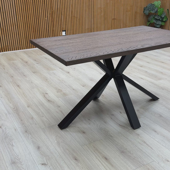 Video detailing the structure and dark finish of the 'Mars' Dining Table.