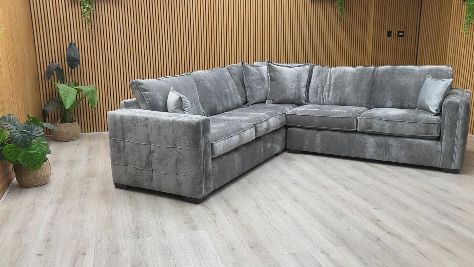 Video walkthrough of the sofa, showing the cushion resilience and the tactile quality of the weave fabric.