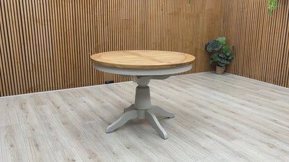 ‘Joseph’ Medium Oak Round Pedestal Butterfly Extending Dining Table