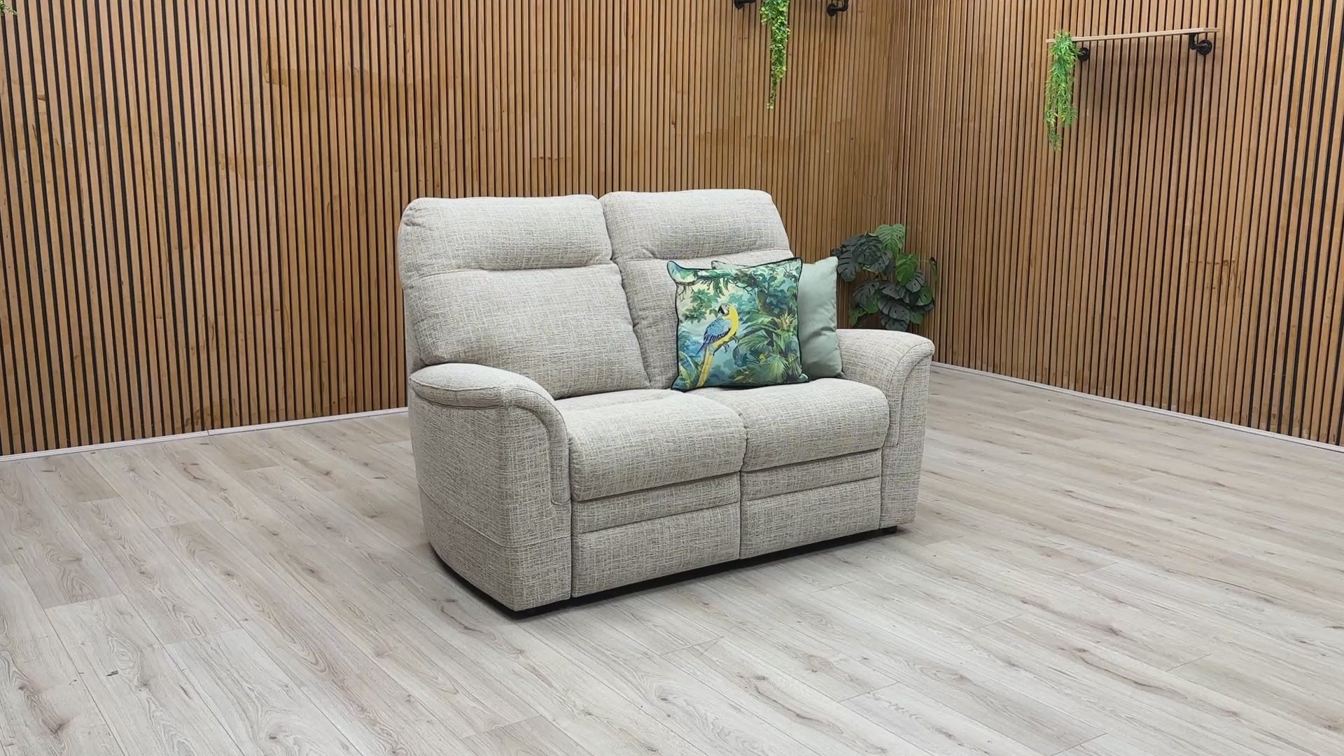 Product video tour of the Parker Knoll ‘Hudson’ Dash Oatmeal Fabric 2-Seater Sofa, demonstrating cushion resilience, fabric texture, and overall frame sturdiness.