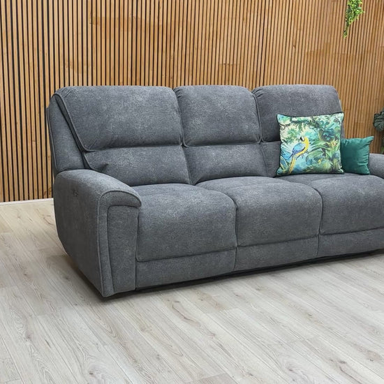 Video demonstrating the smooth electric power reclining function of the 3-seater sofa.