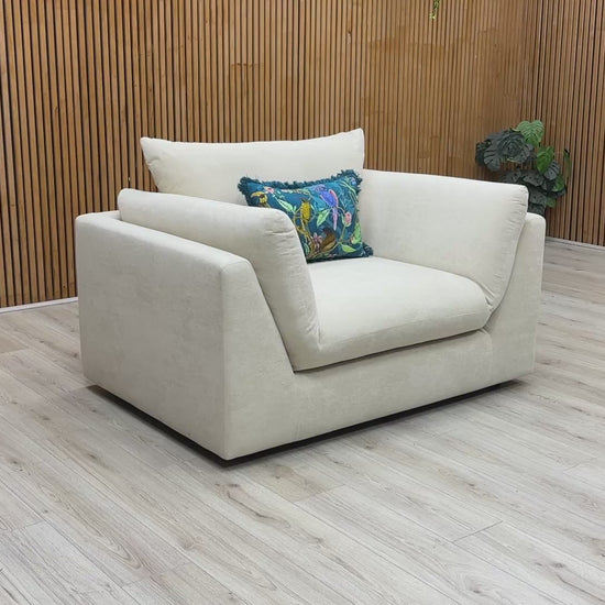 Video walkthrough demonstrating the ultra-soft texture of the Palmero plain velvet and the deep, sink-in comfort of the seating cushion.
