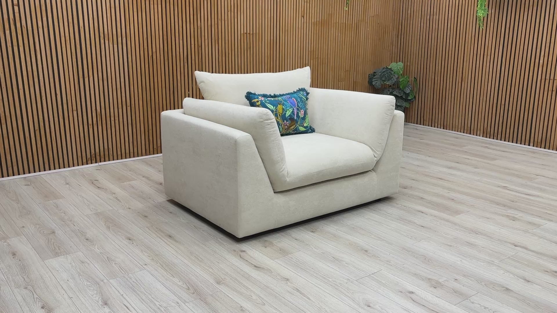 Video walkthrough demonstrating the ultra-soft texture of the Palmero plain velvet and the deep, sink-in comfort of the seating cushion.