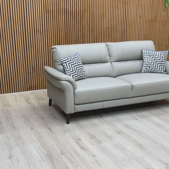 Video demonstration of the ‘Winner’ 3-seater sofa, showcasing its comfort, depth, and overall structural design.