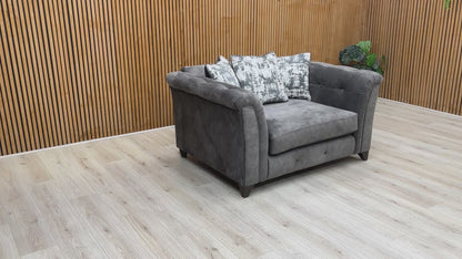 Video tour showcasing the soft velvet texture and comfortable deep-seated design of the ‘Aura’ Kenzo chair.