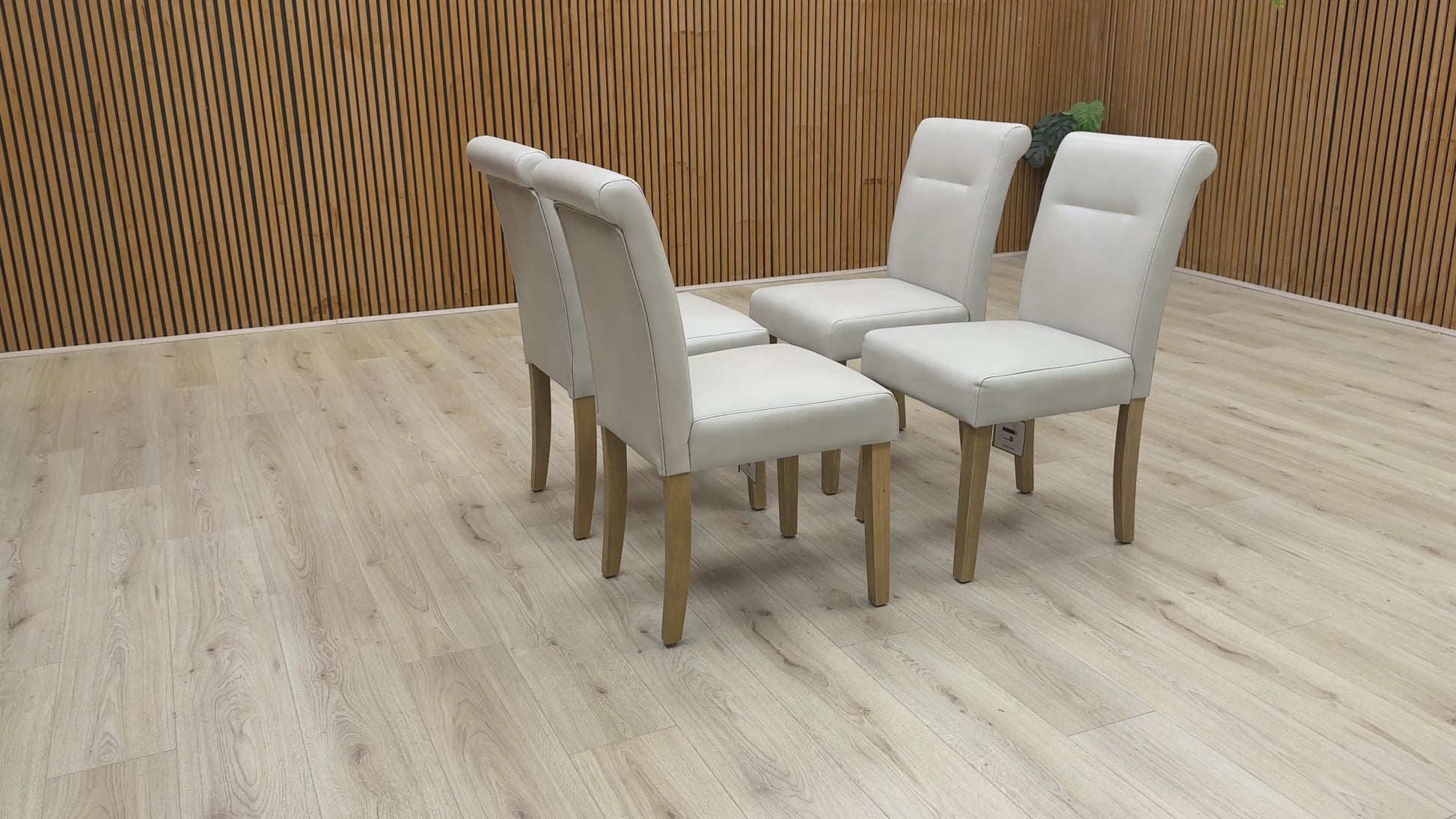 Product walkthrough video showing the chair's texture, build quality, and foam cushioning.