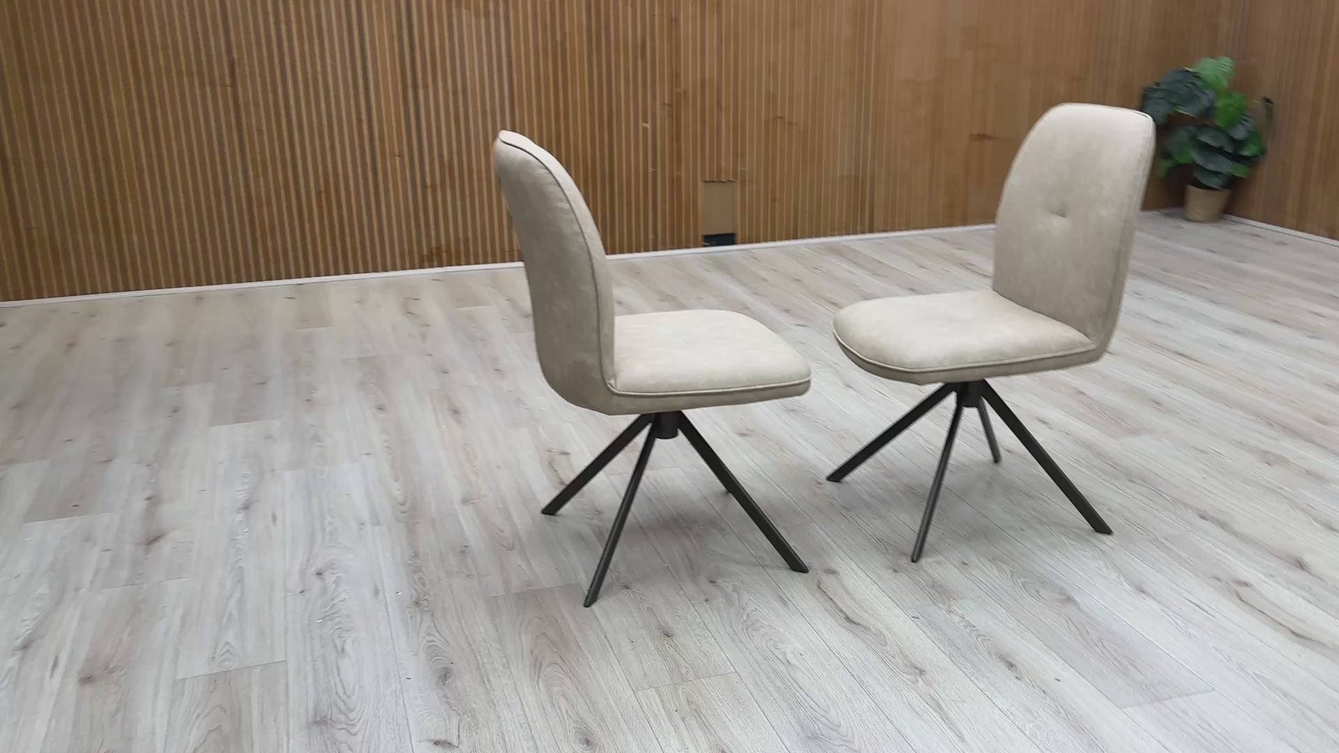 Video showing the 360-degree swivel and automatic return mechanism of the Perla dining chairs.
