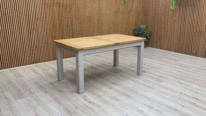Video showing the seamless extension mechanism of the ‘Lewis’ table from 160cm to 200cm.