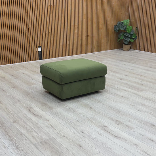 Video Preview for a product video, likely demonstrating the lifting mechanism of the storage lid.