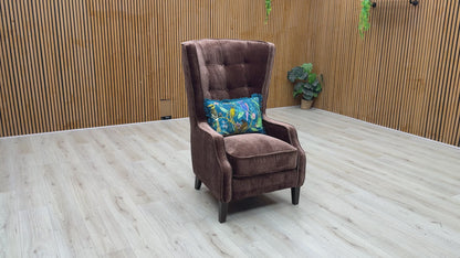 Product video tour of the ‘Garland’ California Brown Fabric Plain Accent Chair, demonstrating the texture of the fabric, the supportive seat depth, and the overall exceptional build quality.