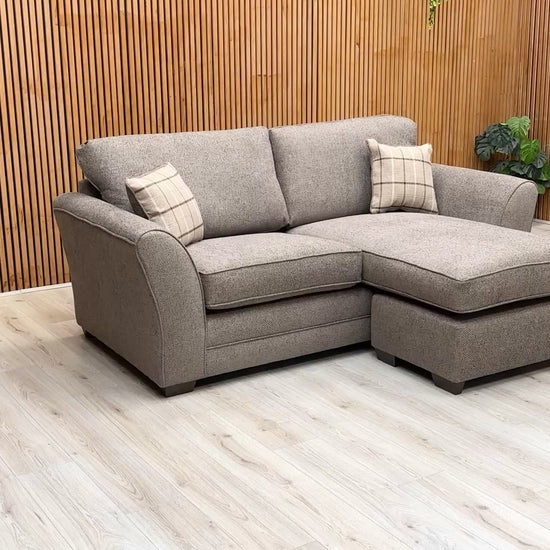 Video showcasing the reversible chaise and Sultan Brown woven fabric of the ‘Amelia’ Sofa.