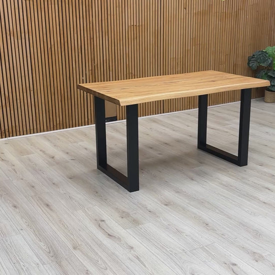 Video walkaround of the Bodahl 'Terra' 01 table, demonstrating its sturdy construction and industrial aesthetic.