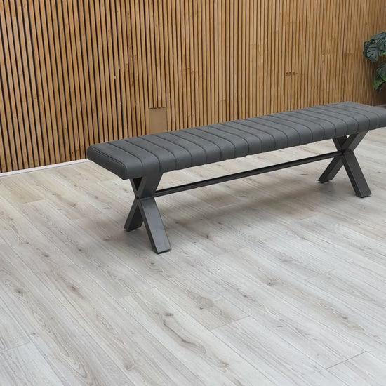 Video demonstration of the 'Moon' 180cm dining bench, showcasing its comfort and structural design.